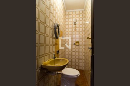 Casa à venda com 141m², 3 quartos e 2 vagasBanheiro de Serviço