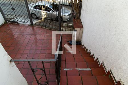 Casa à venda com 141m², 3 quartos e 2 vagasCorredor - Escada