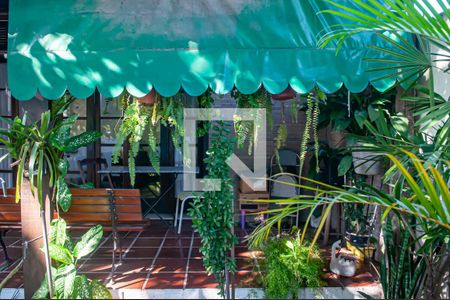 Casa à venda com 155m², 4 quartos e 2 vagasfrente 