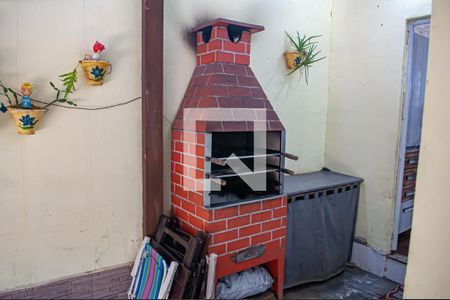 Casa à venda com 155m², 4 quartos e 2 vagaschurrasqueira