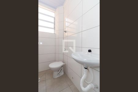 Banheiro de apartamento à venda com 1 quarto, 42m² em São João, Porto Alegre