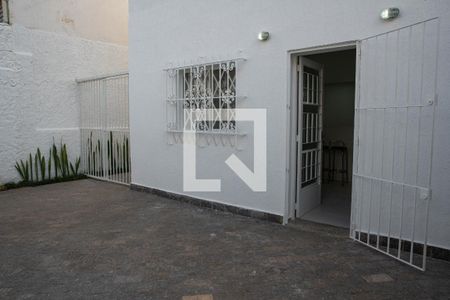 Fachada de casa para alugar com 1 quarto, 70m² em Perdizes, São Paulo