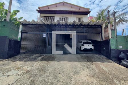 Casa à venda com 100m², 3 quartos e 2 vagasFachada