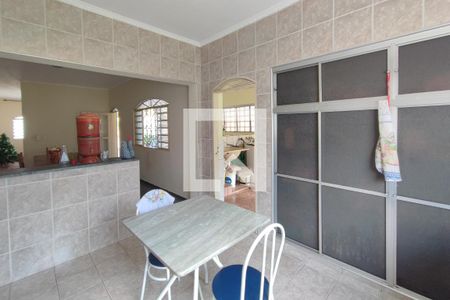 Casa à venda com 100m², 3 quartos e 2 vagasCozinha