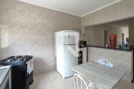 Casa à venda com 100m², 3 quartos e 2 vagasCozinha