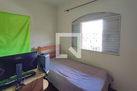 Casa à venda com 100m², 3 quartos e 2 vagasQuarto 2