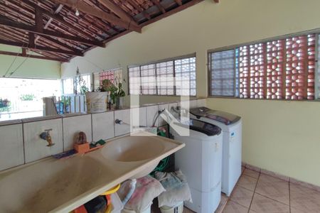 Casa à venda com 100m², 3 quartos e 2 vagasÁrea de Serviço