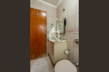 Casa à venda com 232m², 3 quartos e 3 vagas Casa à venda com 232m², 3 quartos e 3 vagasBanheiro da Suíte 2