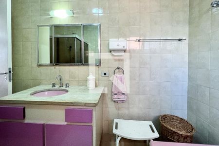 Apartamento à venda com 187m², 3 quartos e 2 vagasBanheiro da Suíte