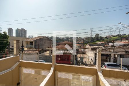Vista de casa à venda com 3 quartos, 230m² em Parque São Domingos, São Paulo