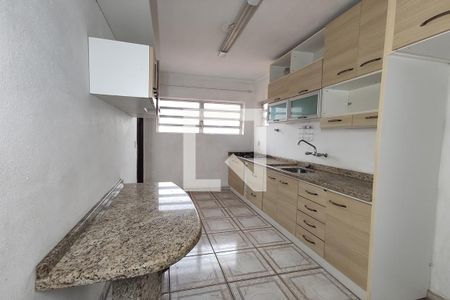 Apartamento para alugar com 170m², 3 quartos e sem vagaCozinha
