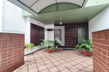 Apartamento para alugar com 170m², 3 quartos e sem vagaFachada