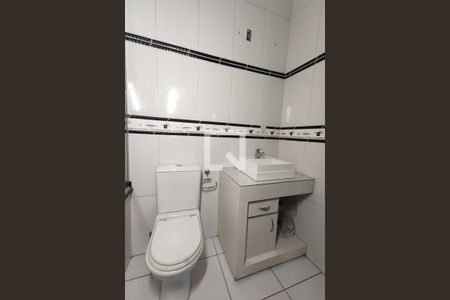 Apartamento para alugar com 170m², 3 quartos e sem vagaBanheiro