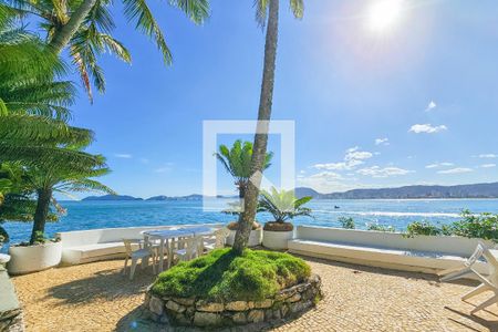 Apartamento para alugar com 189m², 3 quartos e sem vaga Apartamento para alugar com 189m², 3 quartos e sem vagaÁrea de Lazer