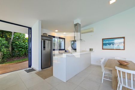 Apartamento para alugar com 189m², 3 quartos e sem vaga Apartamento para alugar com 189m², 3 quartos e sem vagaCozinha