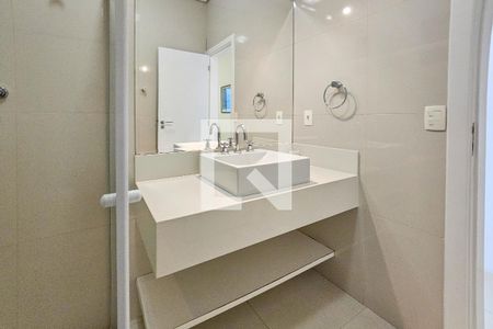 Apartamento para alugar com 189m², 3 quartos e sem vaga Apartamento para alugar com 189m², 3 quartos e sem vagaBanheiro da suíte 3