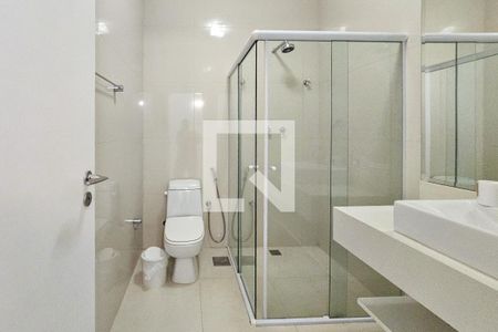 Apartamento para alugar com 189m², 3 quartos e sem vaga Apartamento para alugar com 189m², 3 quartos e sem vagaBanheiro da suíte 1