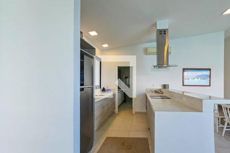 Apartamento para alugar com 189m², 3 quartos e sem vaga Apartamento para alugar com 189m², 3 quartos e sem vagaCozinha