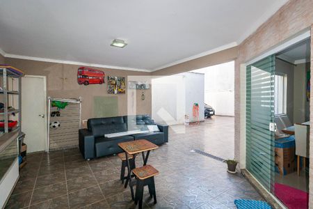 Casa à venda com 228m², 4 quartos e 5 vagas Casa à venda com 228m², 4 quartos e 5 vagasLavanderia 2