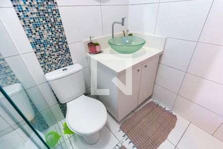 Casa à venda com 228m², 4 quartos e 5 vagas Casa à venda com 228m², 4 quartos e 5 vagasCasa 2 - Banheiro da Suíte