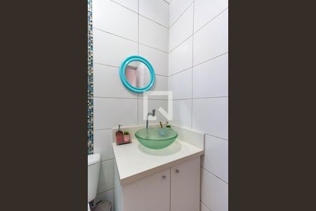 Casa à venda com 228m², 4 quartos e 5 vagas Casa à venda com 228m², 4 quartos e 5 vagasCasa 2 - Banheiro da Suíte