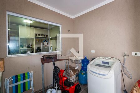 Casa à venda com 228m², 4 quartos e 5 vagas Casa à venda com 228m², 4 quartos e 5 vagasLavanderia 2