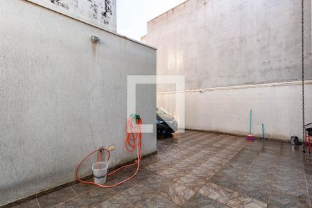 Casa à venda com 228m², 4 quartos e 5 vagas Casa à venda com 228m², 4 quartos e 5 vagasQuintal
