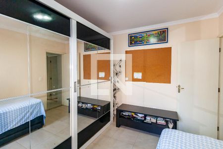 Casa à venda com 228m², 4 quartos e 5 vagas Casa à venda com 228m², 4 quartos e 5 vagasQuarto 2