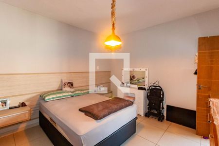 Casa à venda com 228m², 4 quartos e 5 vagas Casa à venda com 228m², 4 quartos e 5 vagasCasa 2 - Suíte