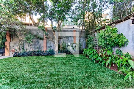 Casa à venda com 400m², 3 quartos e 5 vagasQuintal / Jardim