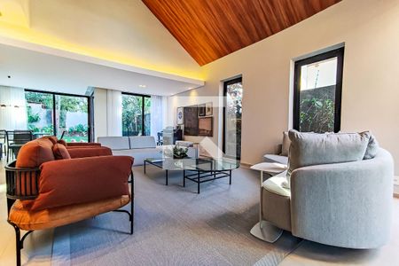 Sala de Estar de casa à venda com 3 quartos, 400m² em Jardim Leonor, São Paulo