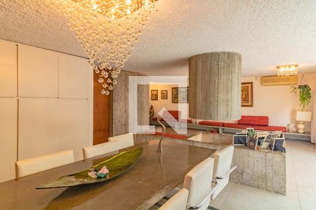 Sala de casa à venda com 4 quartos, 290m² em Planalto Paulista, São Paulo