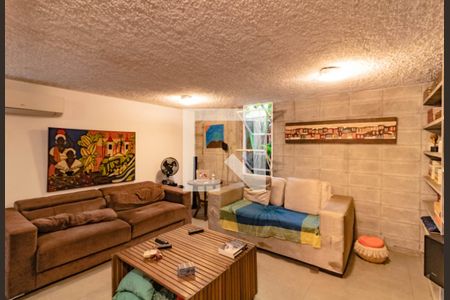 Sala de casa à venda com 4 quartos, 290m² em Planalto Paulista, São Paulo