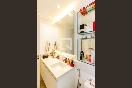 Casa à venda com 310m², 5 quartos e 2 vagasBanheiro Suíte 2