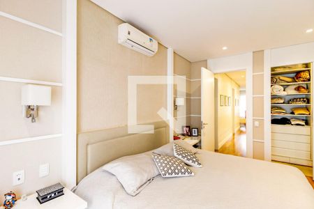 Casa à venda com 310m², 5 quartos e 2 vagasSuíte 4