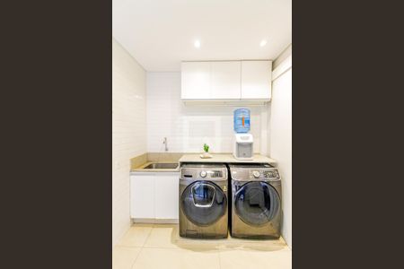 Casa à venda com 310m², 5 quartos e 2 vagasÁrea de Serviço