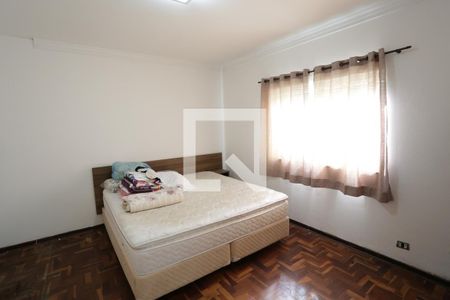 Casa à venda com 200m², 3 quartos e 2 vagasSuíte