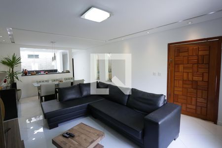 Sala de casa à venda com 3 quartos, 200m² em Jardim Triana, São Paulo