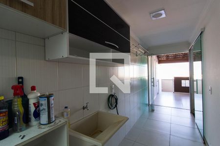 Casa para alugar com 300m², 3 quartos e 4 vagas Casa para alugar com 300m², 3 quartos e 4 vagasÁrea de serviço