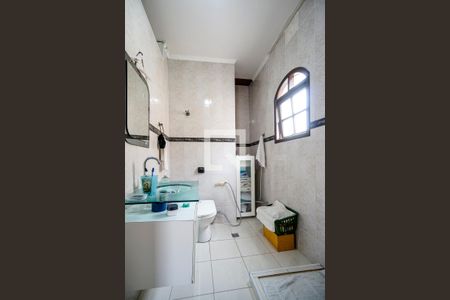 Casa à venda com 180m², 3 quartos e 1 vagaBanheiro da suíte