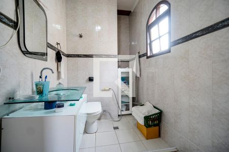 Casa à venda com 180m², 3 quartos e 1 vagaBanheiro da suíte