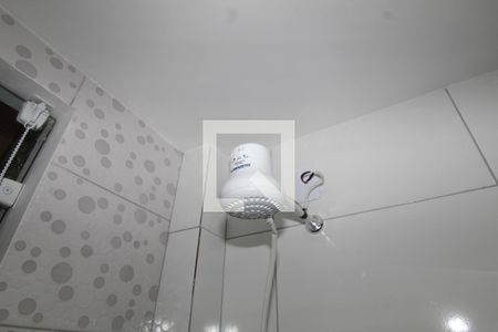 Banheiro de apartamento para alugar com 2 quartos, 55m² em Ramos, Rio de Janeiro