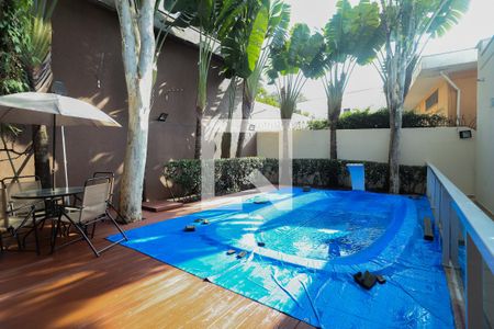 Casa à venda com 220m², 3 quartos e 6 vagasPiscina