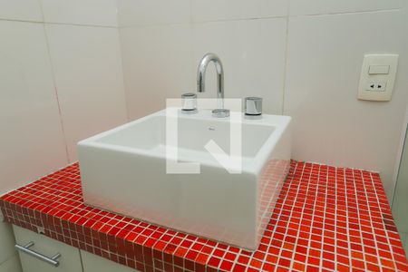 Casa à venda com 220m², 3 quartos e 6 vagasBanheiro do Quarto 1