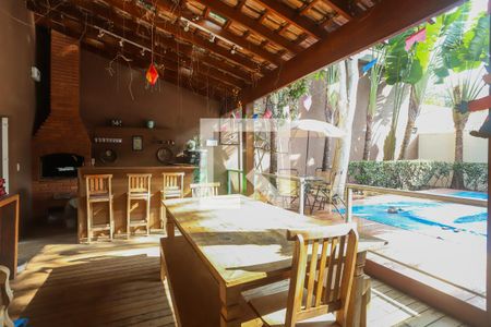 Casa à venda com 220m², 3 quartos e 6 vagasChurrasqueira