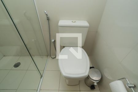 Casa à venda com 220m², 3 quartos e 6 vagasBanheiro do Quarto 1