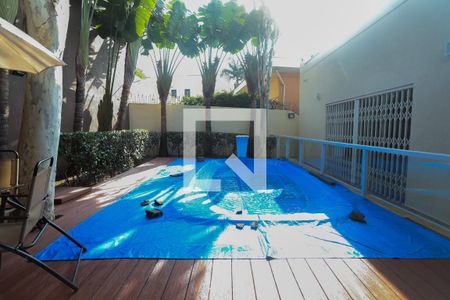 Casa à venda com 220m², 3 quartos e 6 vagasPiscina