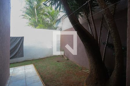 Casa à venda com 220m², 3 quartos e 6 vagasQuintal