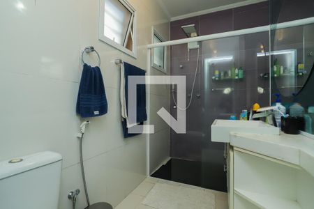 Casa à venda com 220m², 3 quartos e 6 vagasBanheiro do Quarto 2