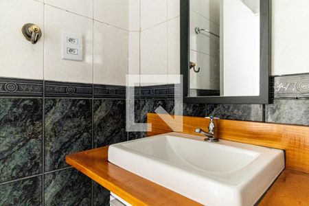 Apartamento à venda com 55m², 2 quartos e sem vaga Apartamento à venda com 55m², 2 quartos e sem vagaBanheiro